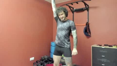 Snapshot of kumisboy chatting on February 2025 12:11:02 PM Robert online show from February 2025 12:11:02 PM