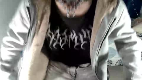 Snapshot of kuregari_xs chatting on December 2025 01:43:02 AM kuregari_xs online show from December 2025 01:43:02 AM