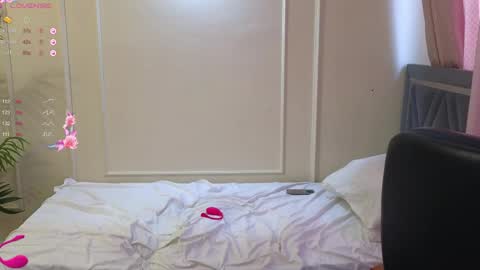 Snapshot of kuro_ren chatting on April 2026 03:45:02 AM Ren online show from April 2026 03:45:02 AM