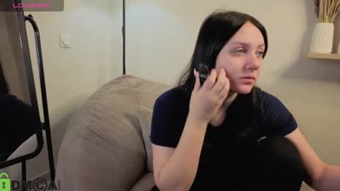 Snapshot of kvetachka chatting on November 2025 01:59:02 AM Kvetachka Thu-Sun 0900am-1500pmGTM2 online show from November 2025 01:59:02 AM