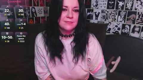 Kvopa online show from October 2025 07:01:02 PM