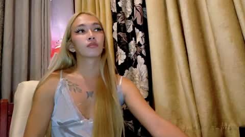 Snapshot of kween_romance chatting on July 2026 06:34:02 PM Kween online show from July 2026 06:34:02 PM