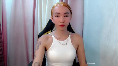 Snapshot of kweenie1026 chatting on May 2026 06:41:02 AM kweenie1026 online show from May 2026 06:41:02 AM