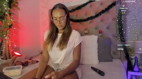 kyaraebony_ online show from January 2025 03:26:02 AM