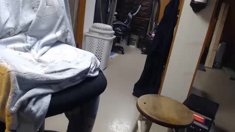 Snapshot of kybullmaster65 chatting on February 2025 01:14:02 AM kybullmaster65 online show from February 2025 01:14:02 AM