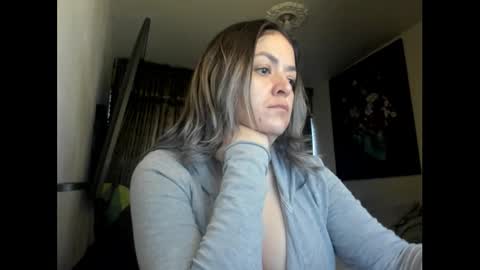 kyhara online show from November 2025 09:59:01 PM