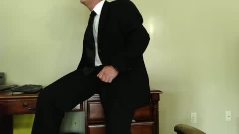 kykcils2 online show from April 2026 05:07:02 PM