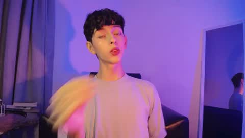 Kyle Cooper online show from February 2025 03:34:02 AM