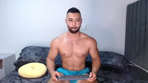 Snapshot of kyle_collinz chatting on February 2025 02:40:02 AM Kyle collinz online show from February 2025 02:40:02 AM