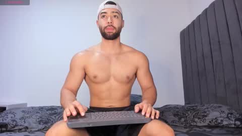 Snapshot of kyle_collinz chatting on October 2025 09:48:02 PM Kyle collinz online show from October 2025 09:48:02 PM