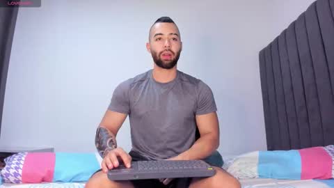 Snapshot of kyle_collinz chatting on November 2025 08:09:02 PM Kyle collinz online show from November 2025 08:09:02 PM