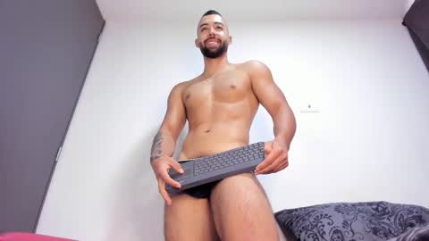 Kyle collinz online show from January 2026 08:43:02 PM