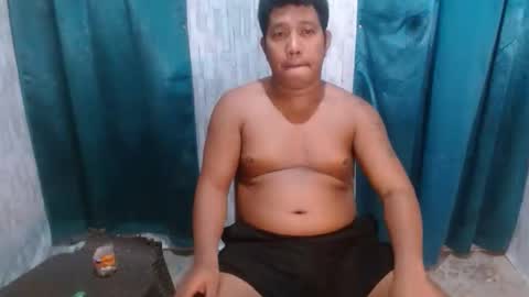 Snapshot of kyle_lacuste chatting on May 2026 01:05:01 PM kyle_lacuste online show from May 2026 01:05:01 PM
