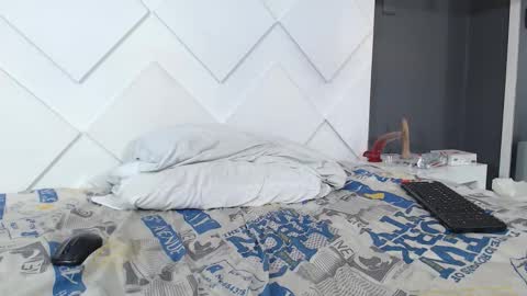 Snapshot of kyledoom chatting on October 2025 05:01:01 PM KyleDoom online show from October 2025 05:01:01 PM