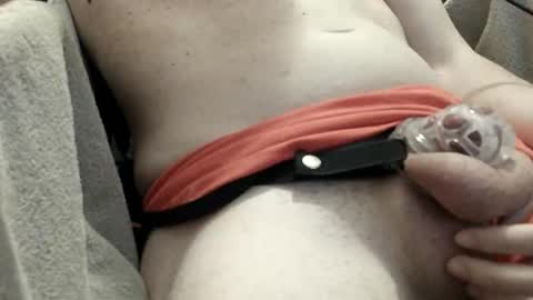 Snapshot of kyleechazz chatting on April 2026 11:27:01 PM kyleechazz online show from April 2026 11:27:01 PM