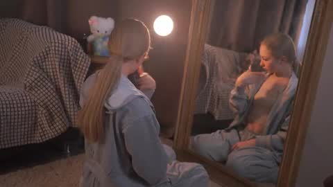 Snapshot of kyleepassley chatting on April 2026 07:34:01 AM kyleepassley online show from April 2026 07:34:01 AM