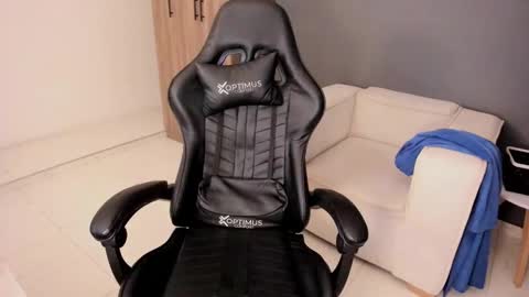 Kyleigh online show from December 2025 10:39:01 PM