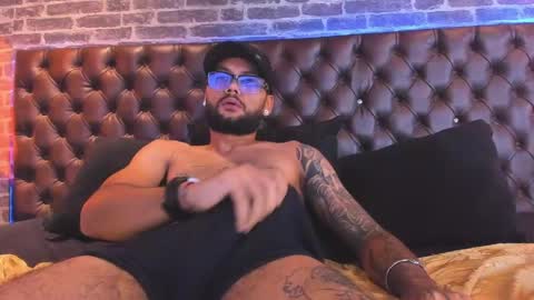 ---kylee--- online show from April 2026 12:02:02 AM