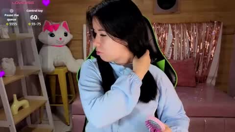 Snapshot of kylia_a chatting on April 2026 01:05:02 PM Kilya online show from April 2026 01:05:02 PM
