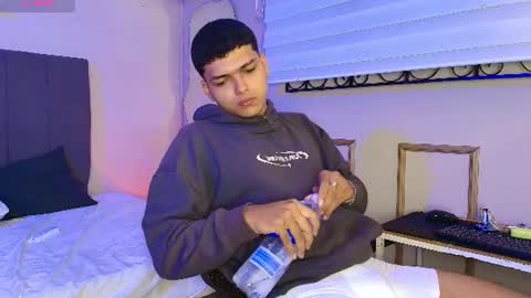 Kyliam online show from July 2026 08:36:01 PM