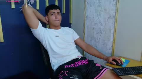 Kyliam online show from July 2026 08:00:01 PM