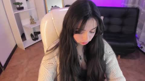 kylie online show from March 2025 01:07:01 PM