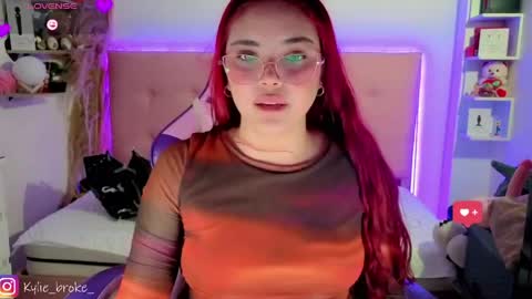 Snapshot of kylie_hottt_ chatting on May 2026 10:08:02 PM k ylie online show from May 2026 10:08:02 PM
