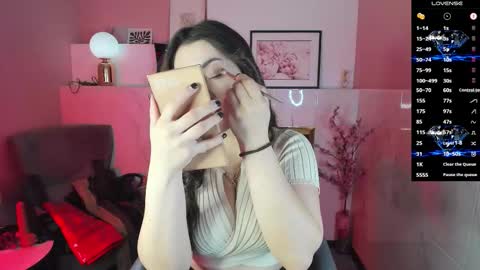 Kylie online show from October 2025 05:43:02 AM