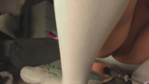 Snapshot of kylie_starrrr chatting on May 2026 10:04:02 PM Ann online show from May 2026 10:04:02 PM