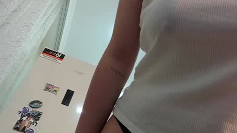 Snapshot of kylieblond chatting on December 2024 09:22:01 PM Din online show from December 2024 09:22:01 PM