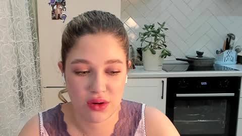 Snapshot of kylieblond chatting on December 2024 05:00:01 PM Din online show from December 2024 05:00:01 PM