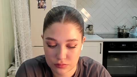 Snapshot of kylieblond chatting on January 2025 10:19:01 PM Din online show from January 2025 10:19:01 PM