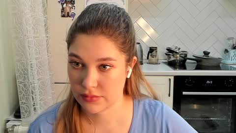 Snapshot of kylieblond chatting on January 2025 10:23:01 PM Din online show from January 2025 10:23:01 PM