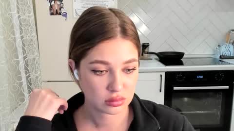 Snapshot of kylieblond chatting on March 2026 09:54:01 PM Din online show from March 2026 09:54:01 PM