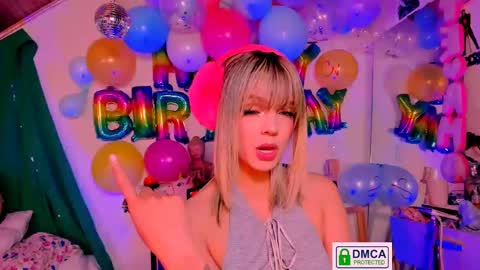   online show from November 2025 02:11:01 AM