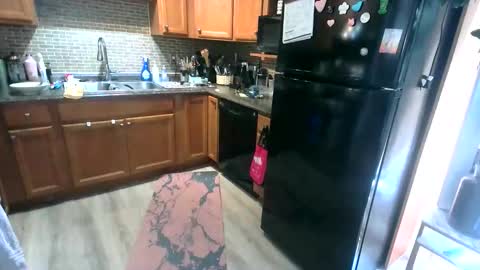 Snapshot of kylienotjenneer chatting on April 2026 08:20:02 PM kylie not jenner online show from April 2026 08:20:02 PM