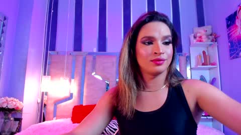 Snapshot of kylievictoria_ chatting on December 2024 04:24:01 AM Kylie online show from December 2024 04:24:01 AM