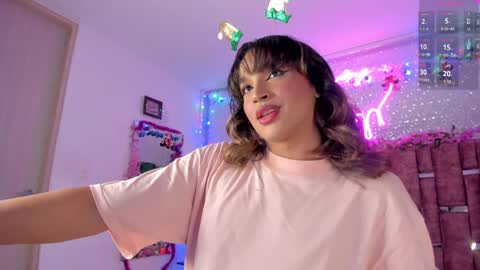 Snapshot of kylievictoria_ chatting on December 2024 04:02:02 AM Kylie online show from December 2024 04:02:02 AM