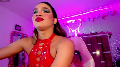 Snapshot of kylievictoria_ chatting on December 2024 05:09:02 AM Kylie online show from December 2024 05:09:02 AM