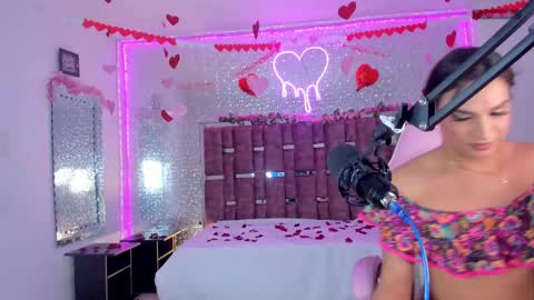 Snapshot of kylievictoria_ chatting on February 2025 04:42:02 AM Kylie online show from February 2025 04:42:02 AM