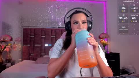 Snapshot of kylievictoria_ chatting on September 2025 04:49:01 AM Kylie online show from September 2025 04:49:01 AM