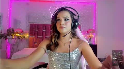 Snapshot of kylievictoria_ chatting on October 2025 04:44:02 AM Kylie online show from October 2025 04:44:02 AM