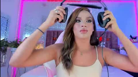 Snapshot of kylievictoria_ chatting on October 2025 04:24:01 AM Kylie online show from October 2025 04:24:01 AM