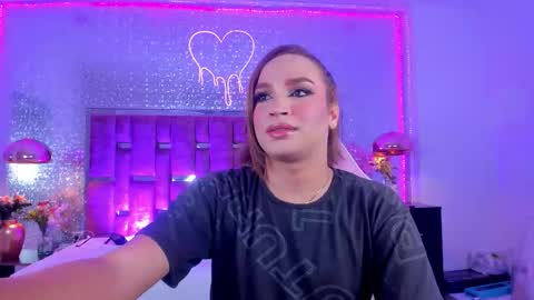 Kylie online show from November 2025 04:27:01 AM