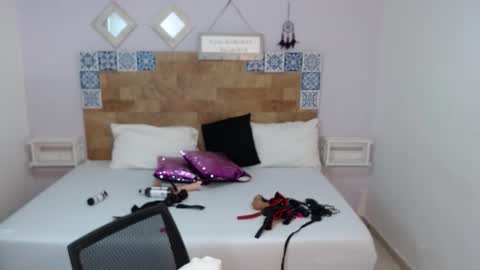 Snapshot of kyliiebaker chatting on November 2025 10:46:02 AM Kylie online show from November 2025 10:46:02 AM