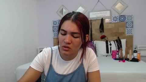 Snapshot of kyliiebaker chatting on November 2025 11:32:02 AM Kylie online show from November 2025 11:32:02 AM