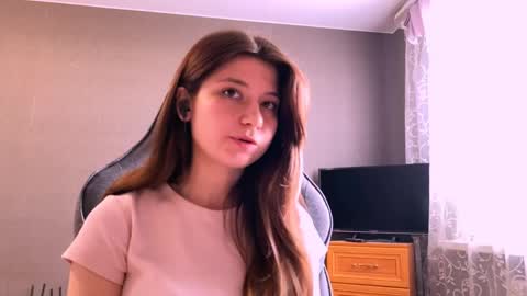 Snapshot of kymberlychimes chatting on April 2026 12:30:02 PM Kary online show from April 2026 12:30:02 PM