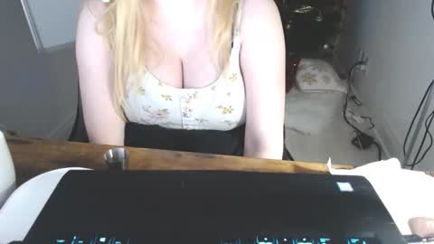 Snapshot of kymchi chatting on March 2026 10:10:01 AM Check Out My NSFW OnlyFans Link On Bio online show from March 2026 10:10:01 AM