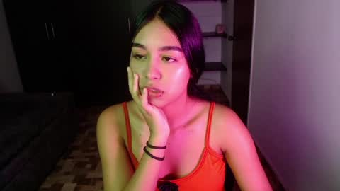 Snapshot of kyra_fox_ chatting on April 2026 05:08:01 AM Kyra online show from April 2026 05:08:01 AM