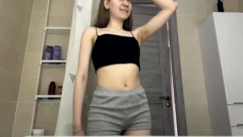 Snapshot of kyragraise chatting on May 2026 02:46:01 PM Kira online show from May 2026 02:46:01 PM